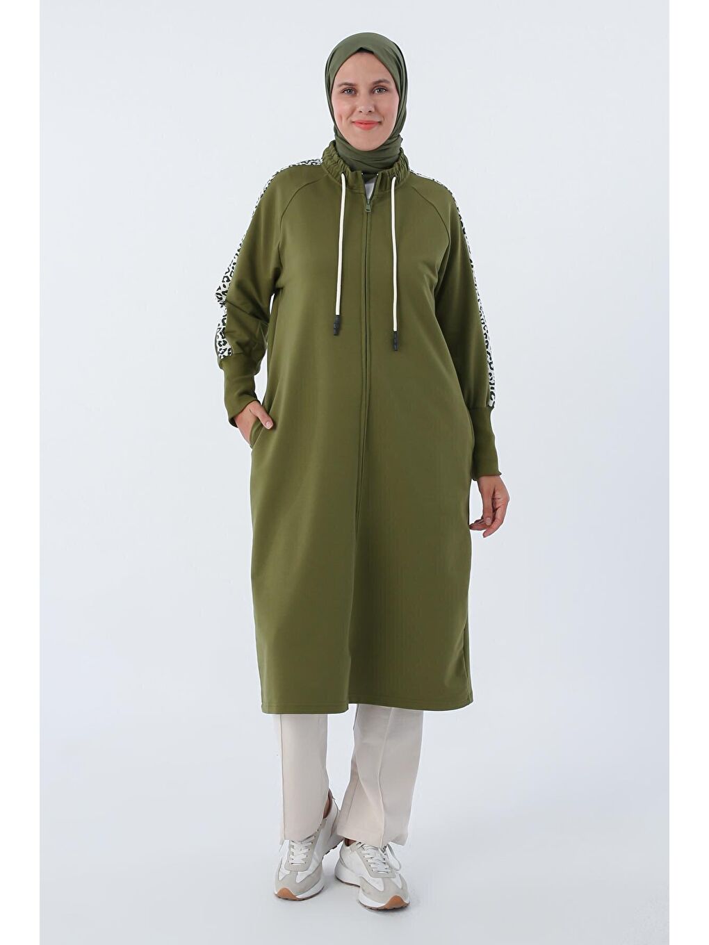 Haki Baskılı Garnili Yakası Lastikli Uzun Sweat Hırka-1