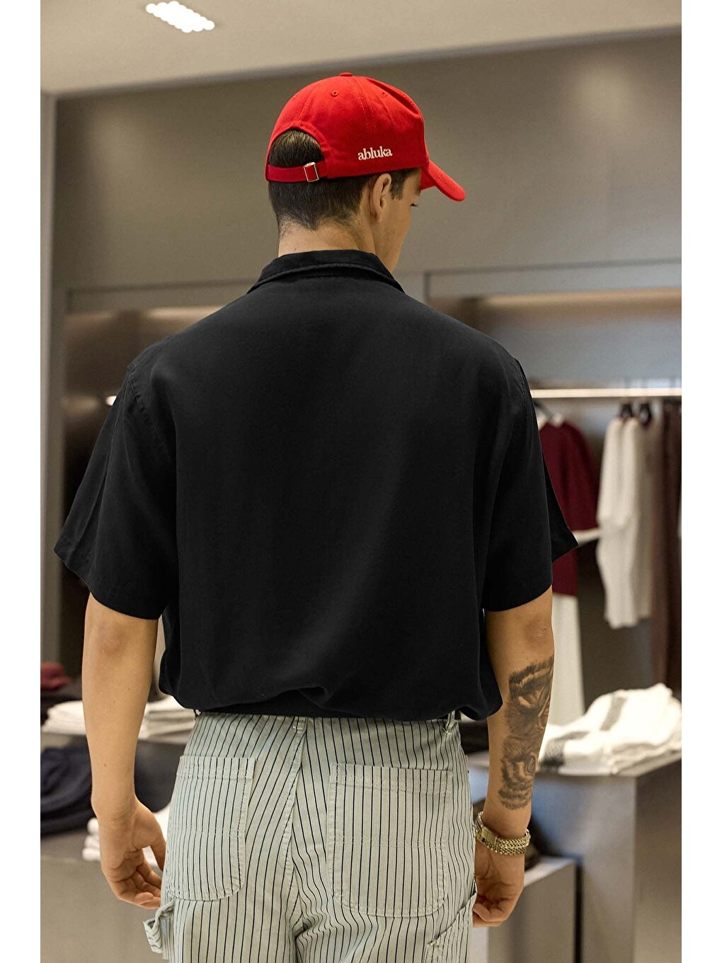 Erkek Relaxed Fit Açık Yaka Kısa Kollu Lyocell Gömlek Siyah-6