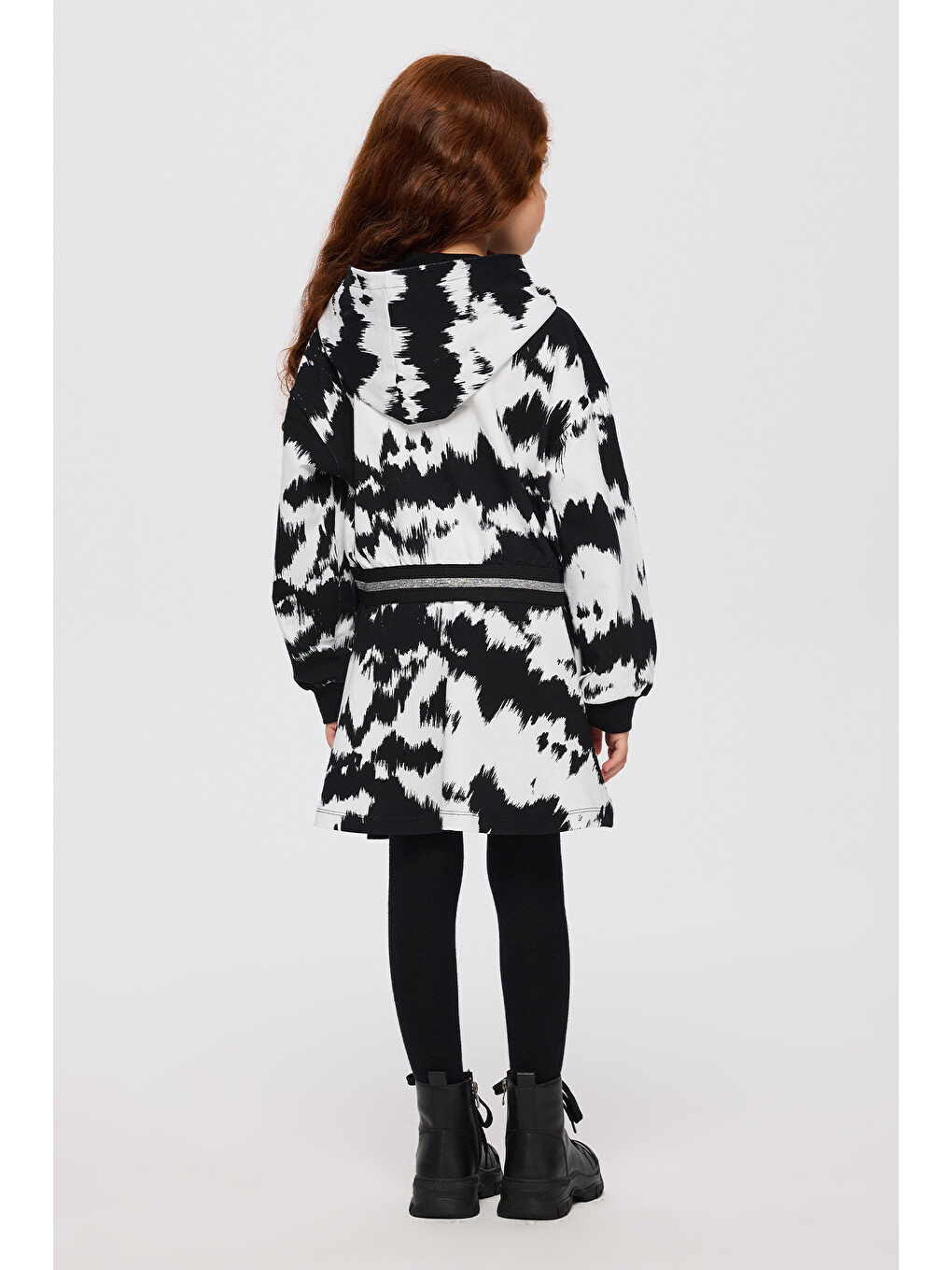 Kız Çocuk Desenli Kapüşonlu Siyah Sweatshirt-1