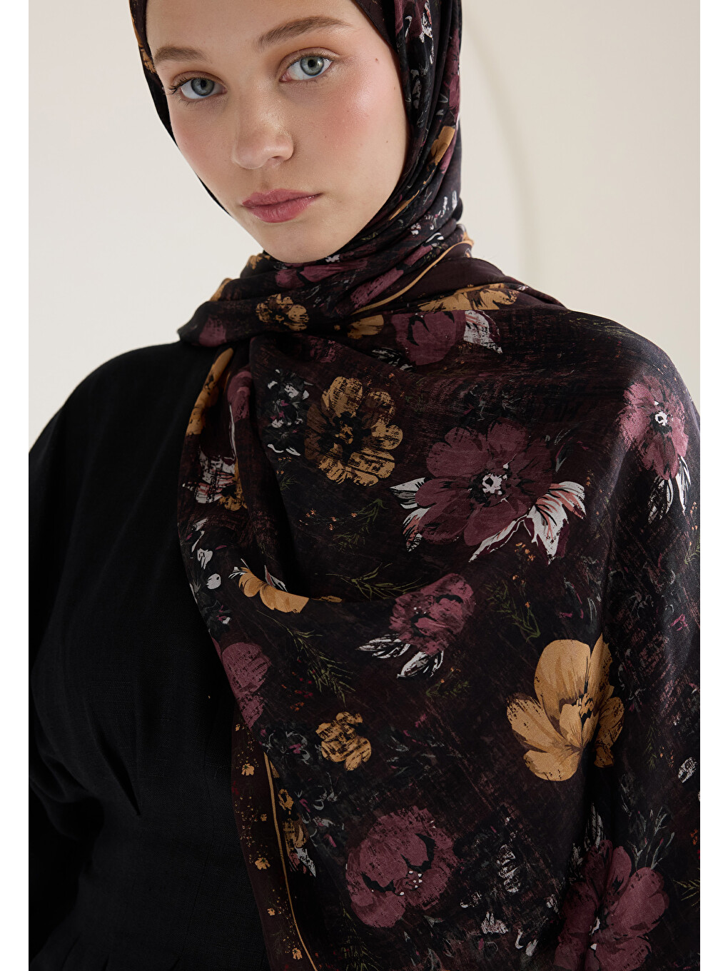 Kahverengi Tıny Garden Floş Viskon Şal Kahve-3