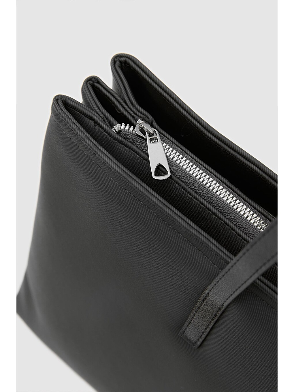 15" Twill Dokulu Teknik Kumaş Laptop Çantası Siyah-5