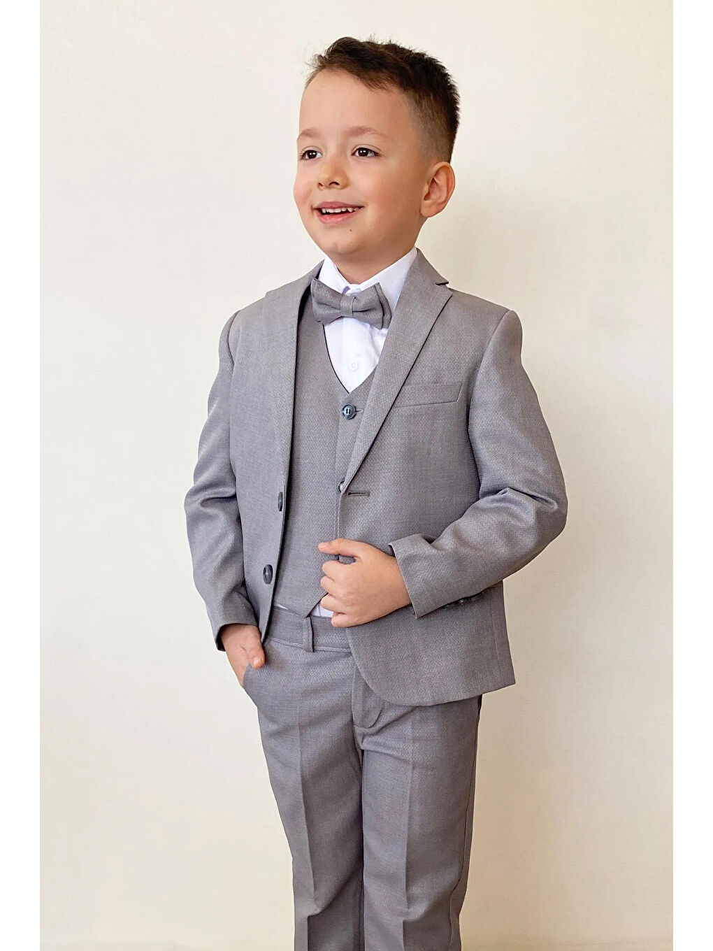 Gri Erkek Çocuk Papyonlu Yelekli Takım Elbise TE.4000YY-5