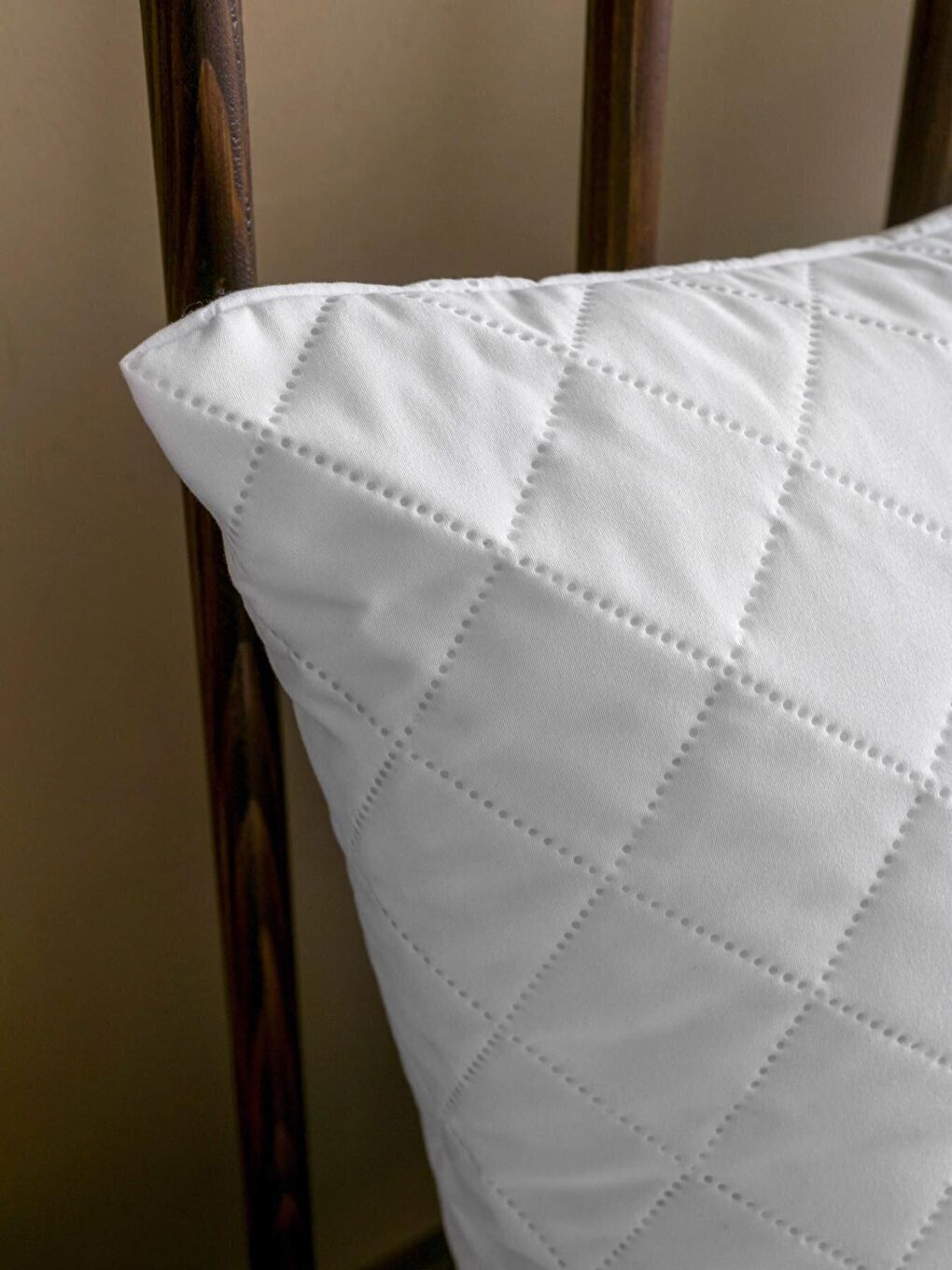 Beyaz 2’li 50x70 cm Fermuarlı Kapitoneli Su Geçirmez Yastık Alezi-3