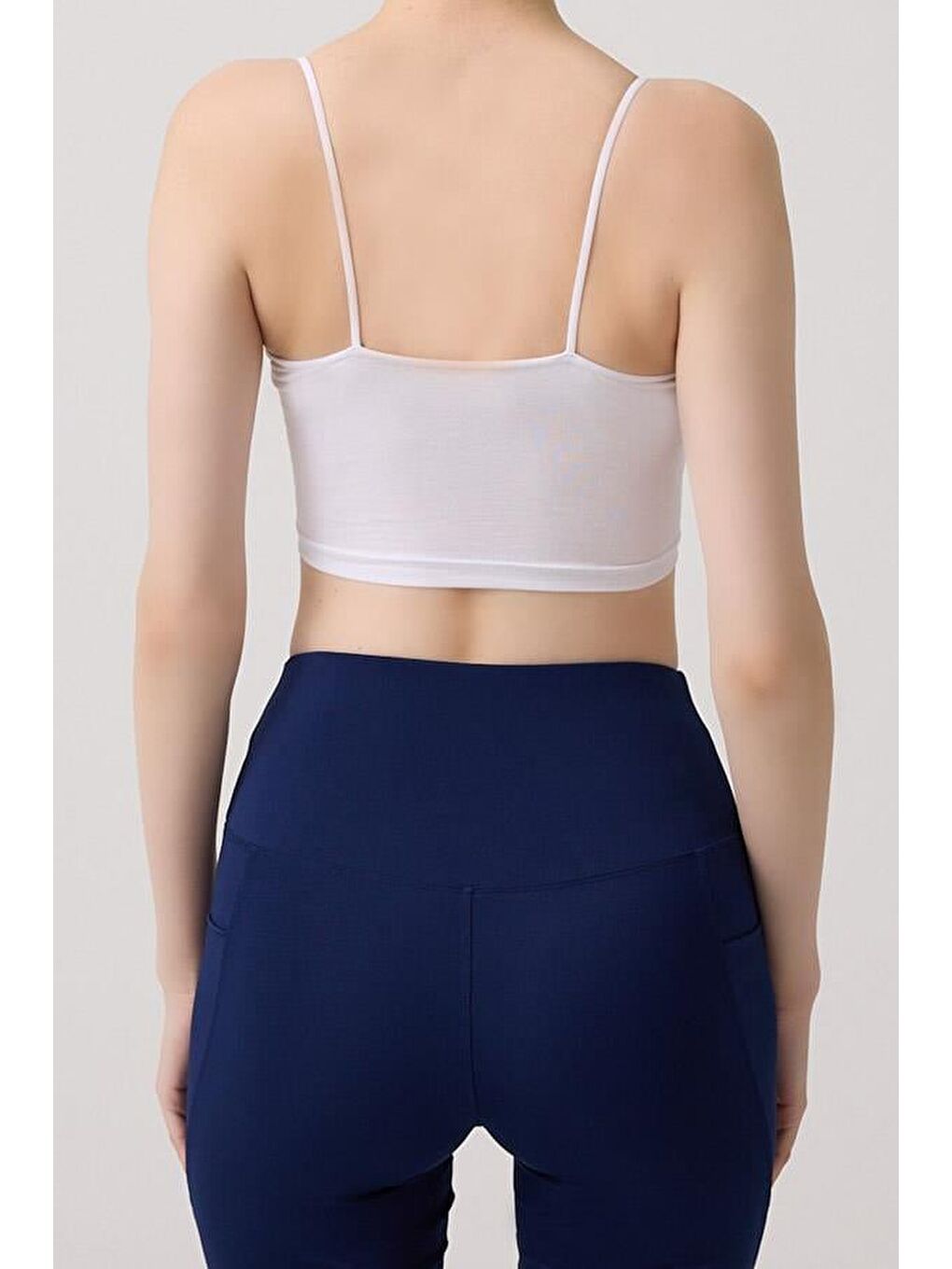 Beyaz Pamuklu İnce Askılı Kadın Crop Top Büstiyer-2