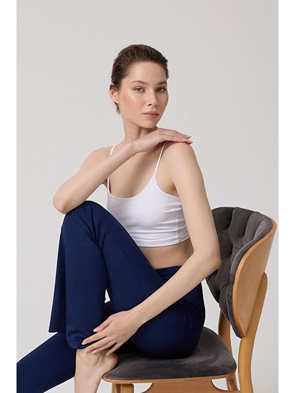 Beyaz Pamuklu İnce Askılı Kadın Crop Top Büstiyer-3