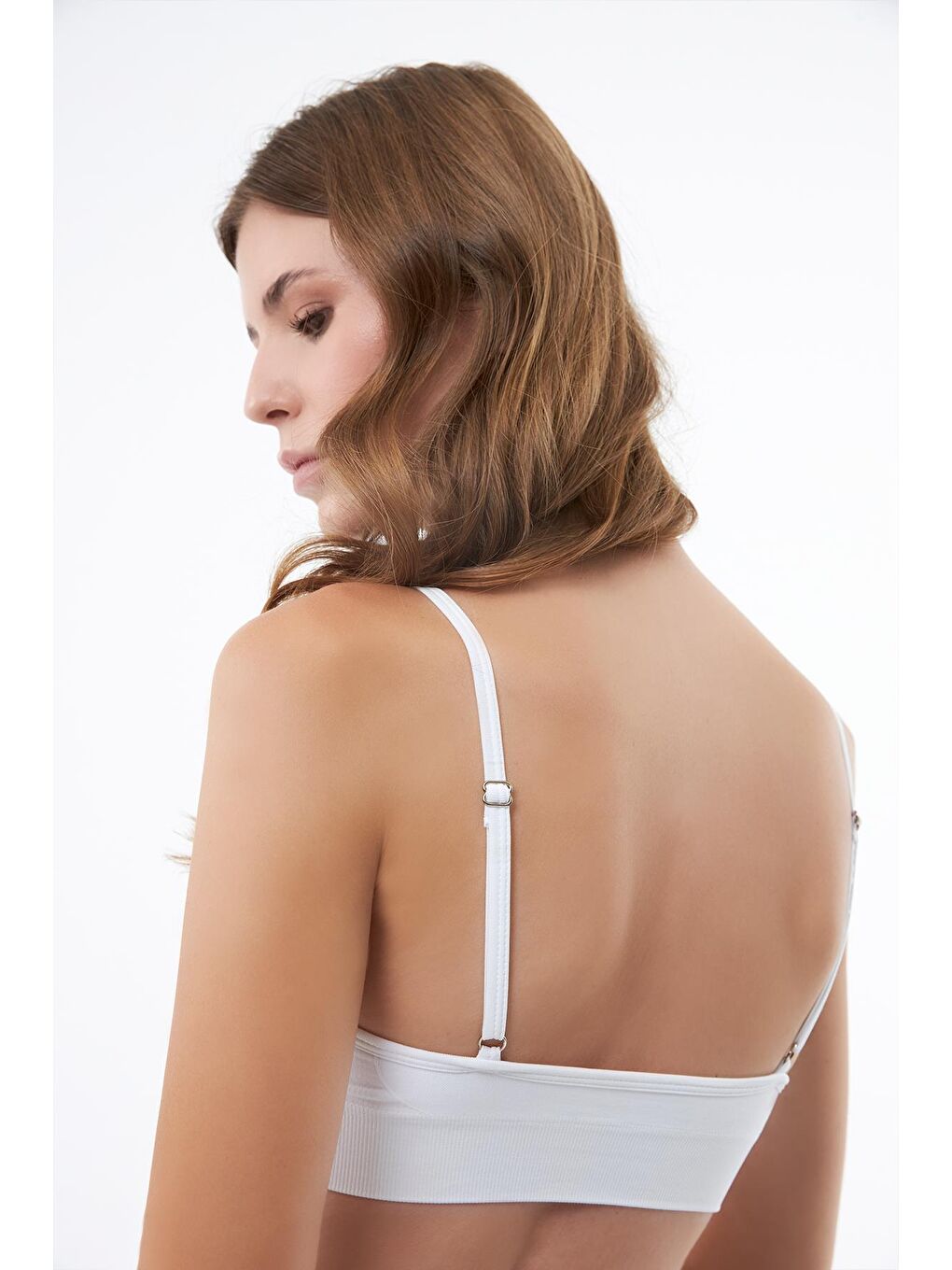 Beyaz İp Askılı Çıkarılabilir Kaplı Seamless Kadın Crop Atlet-6