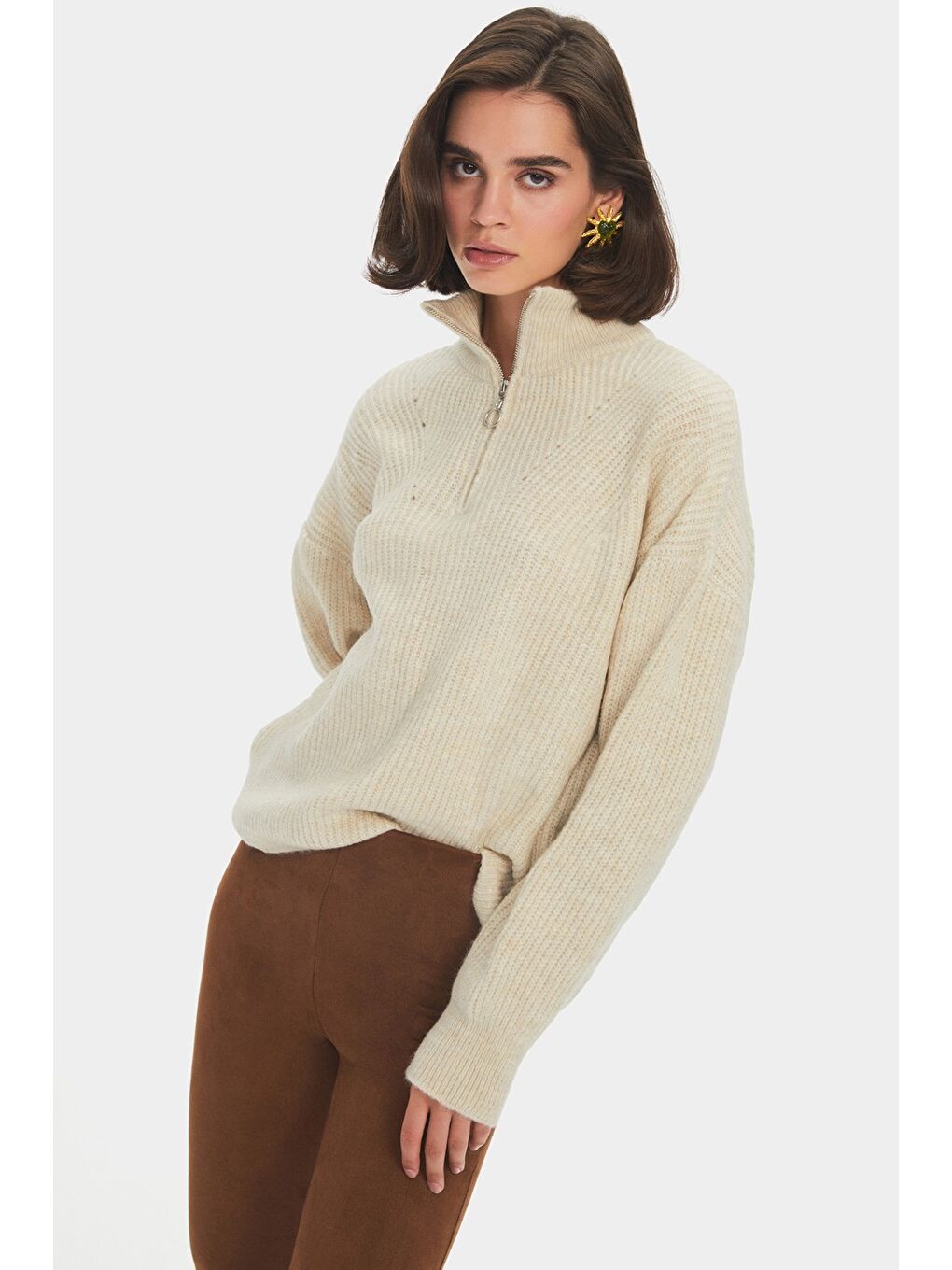 Bej Kadın Yumuşak Dokulu Fermuarlı Triko Kazak-4