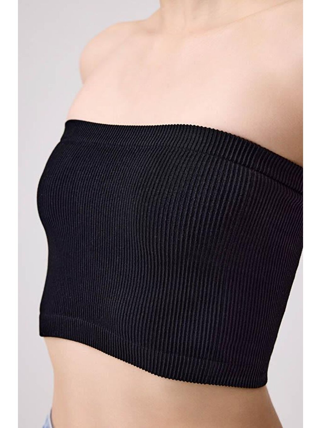 Premium - Kadın Siyah Seamless Straplez Crop Top Büstiyer-2