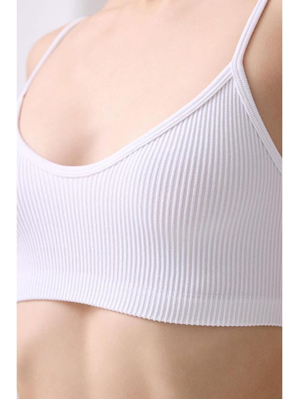 Premium - Kadın Beyaz Seamless İp Askılı Crop Top Büstiyer-3