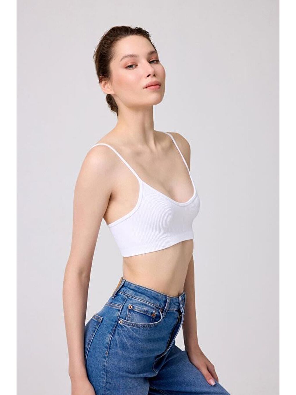 Premium - Kadın Beyaz Seamless İp Askılı Crop Top Büstiyer-4
