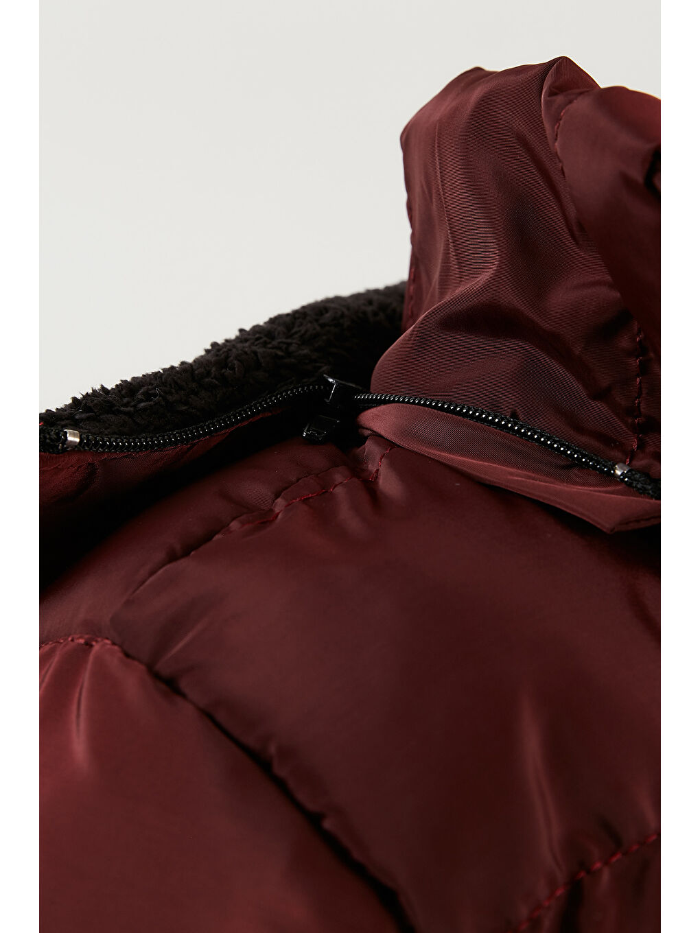 Bordo İçi Pelüş Astarlı Çıkarılabilir Kapüşonlu Şişme Erkek Çocuk Mont 5763038-5