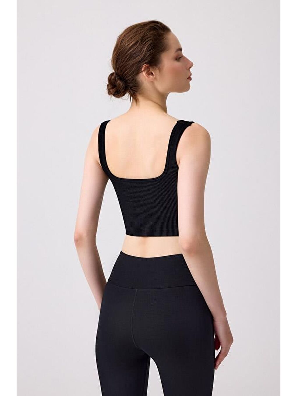 Premium - Kadın Siyah Seamless Orta Boy Kare Yaka Crop Top Büstiyer-2