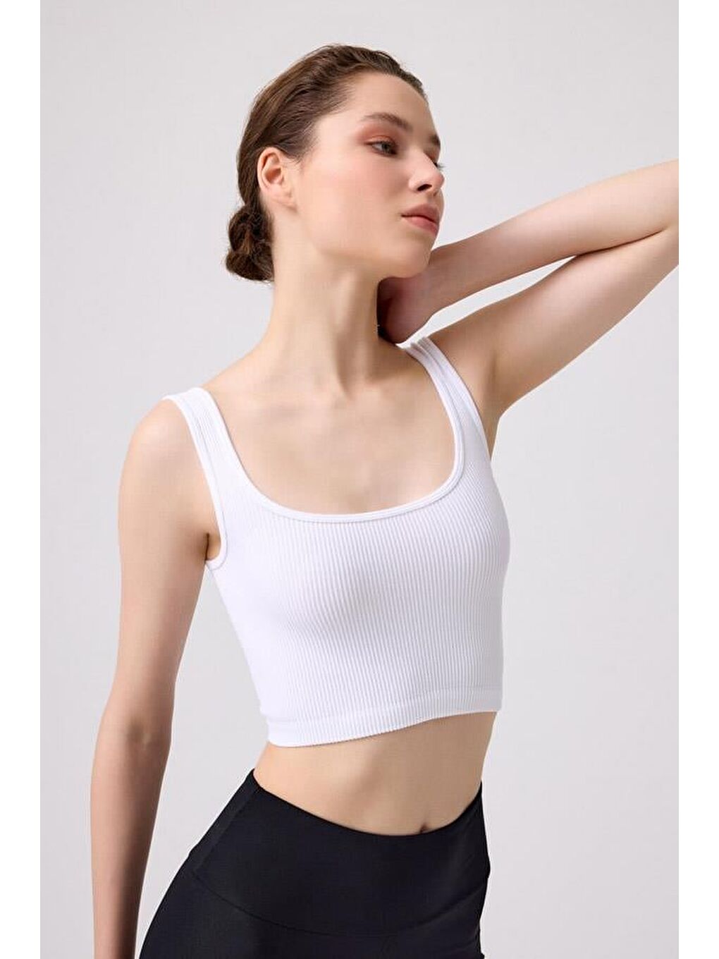 Premium - Kadın Beyaz Seamless Orta Boy Kare Yaka Crop Top Büstiyer-4