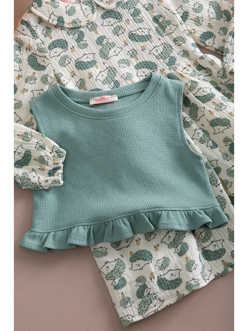 Yeşil Kirpi Desenli Süveterli Kız Çocuk Elbise 20223-1