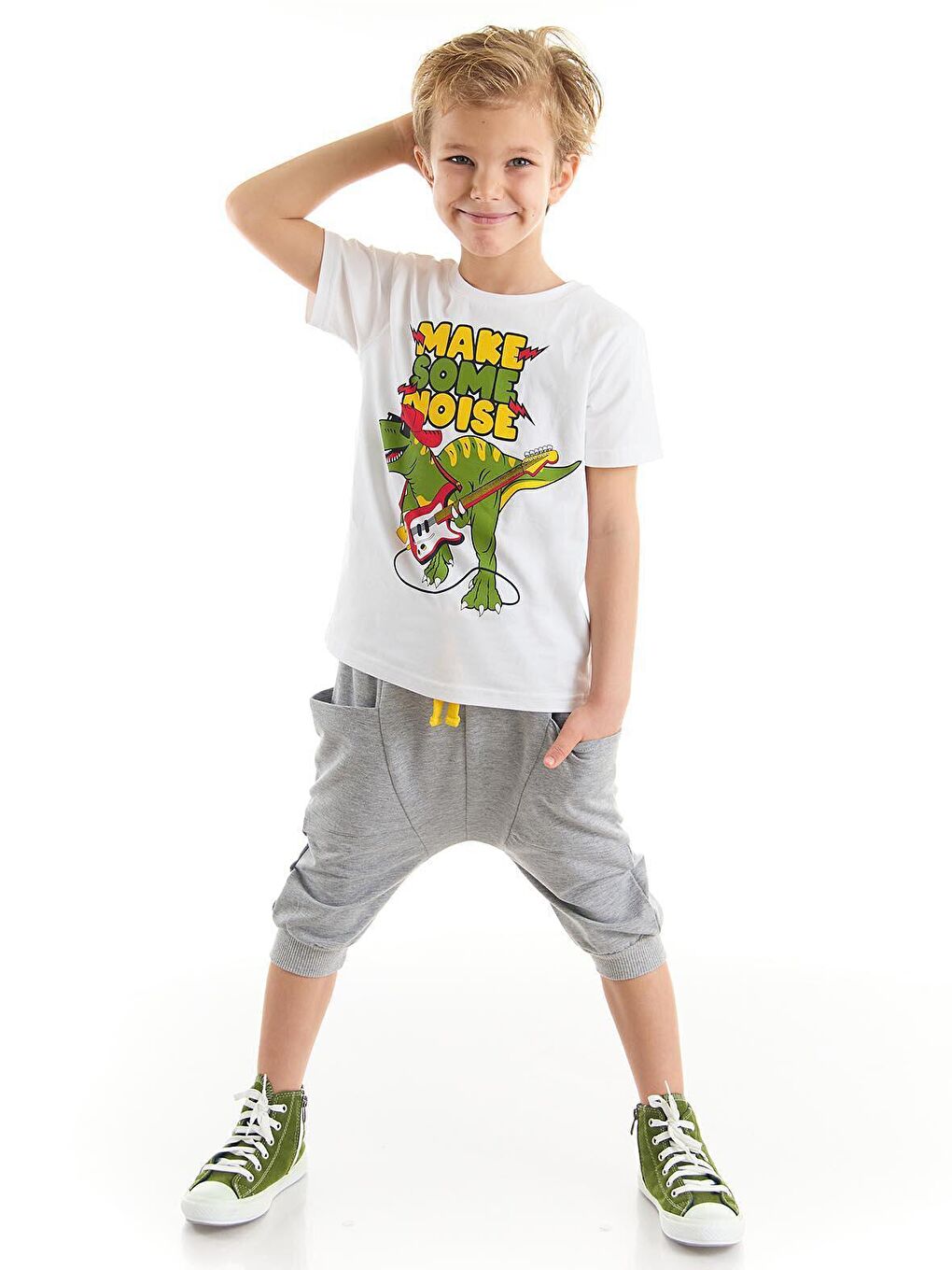 Denokids Karışık Noise Erkek Çocuk T-shirt Kapri Şort Takım