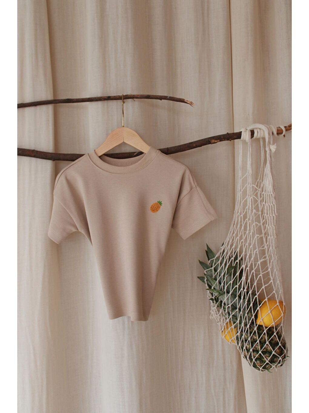 Bej Ananas Nakışlı Oversize T-shirt-3