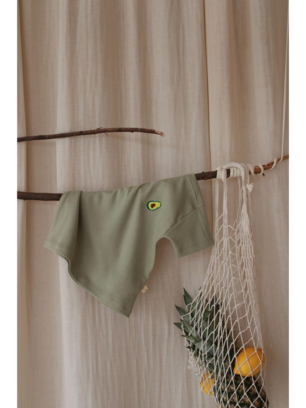 Haki Avokado Nakışlı Oversize T-shirt-4