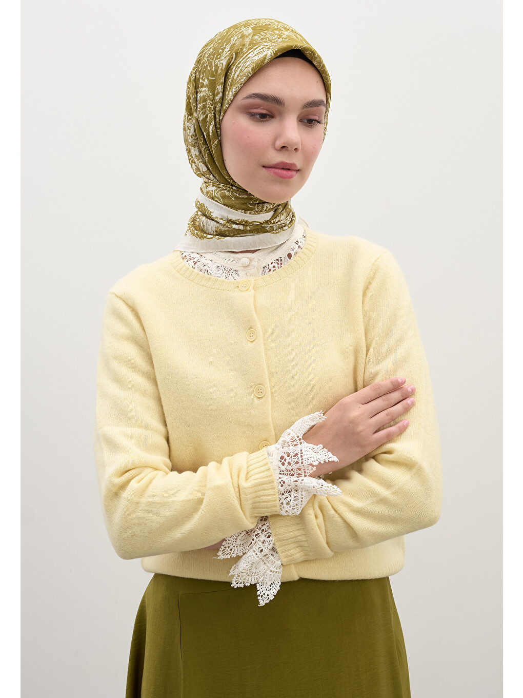 Secret Elegance Desen Pamuklu Viskon Eşarp Yağ Yeşili-2