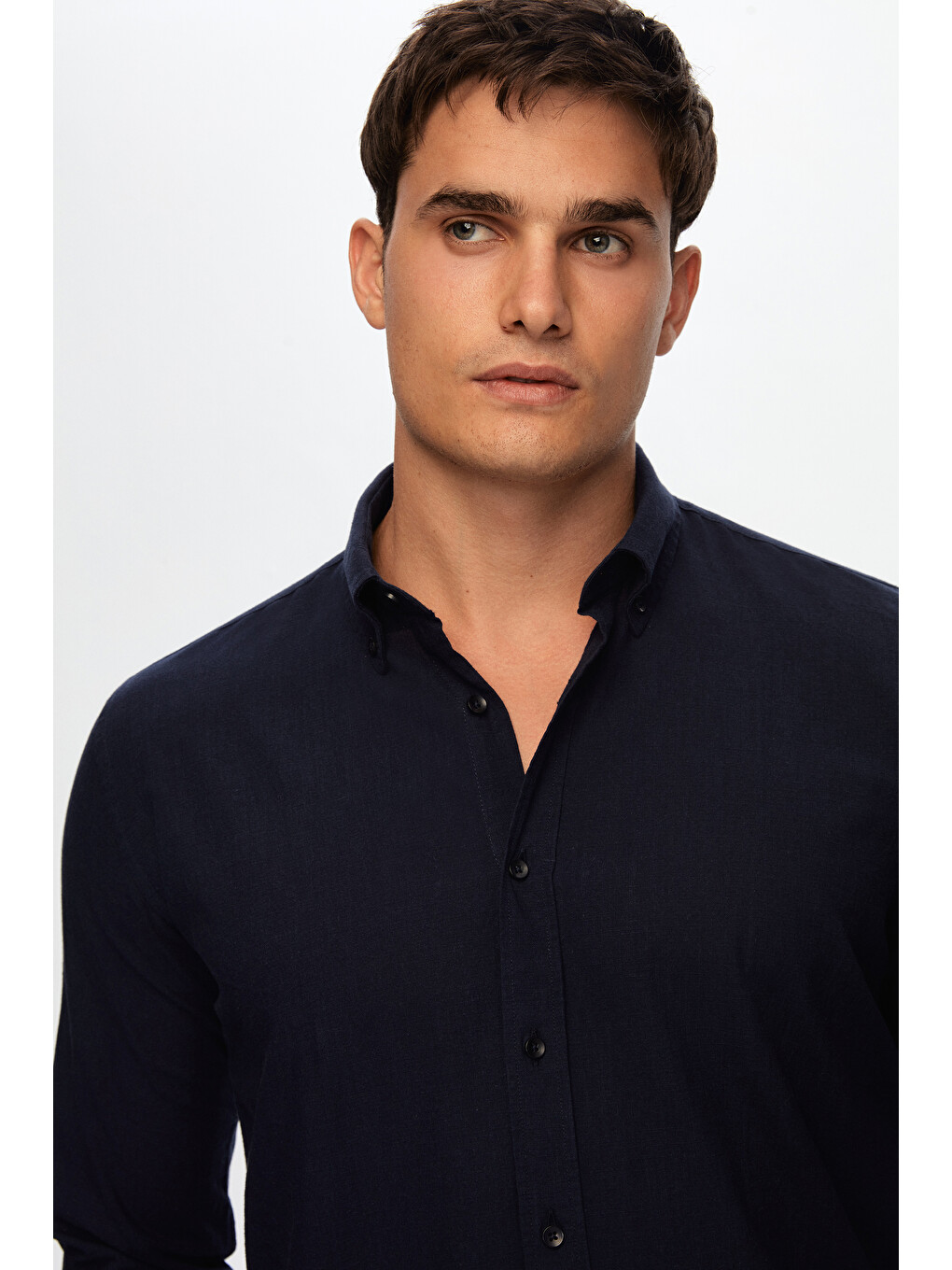 Slim Fit Lacivert Düğmeli Yaka %100 Pamuk Yazlık Flamlı Keten Görünümlü Gömlek-1