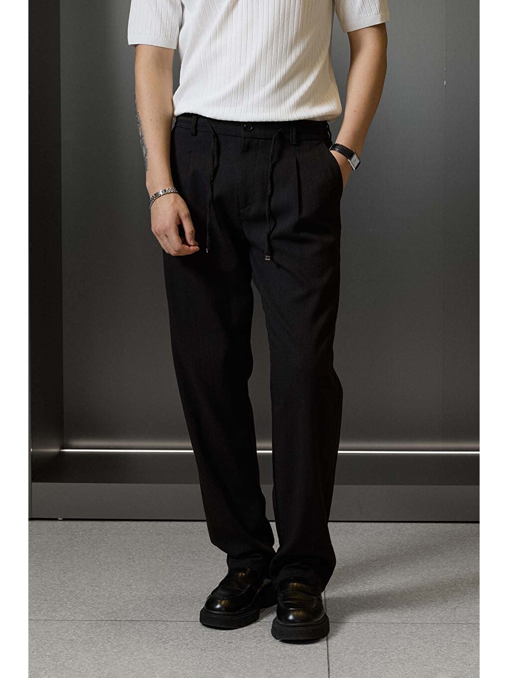 Erkek Relaxed Fit Bağcıklı Rahat Kalıp Pantolon Siyah-4
