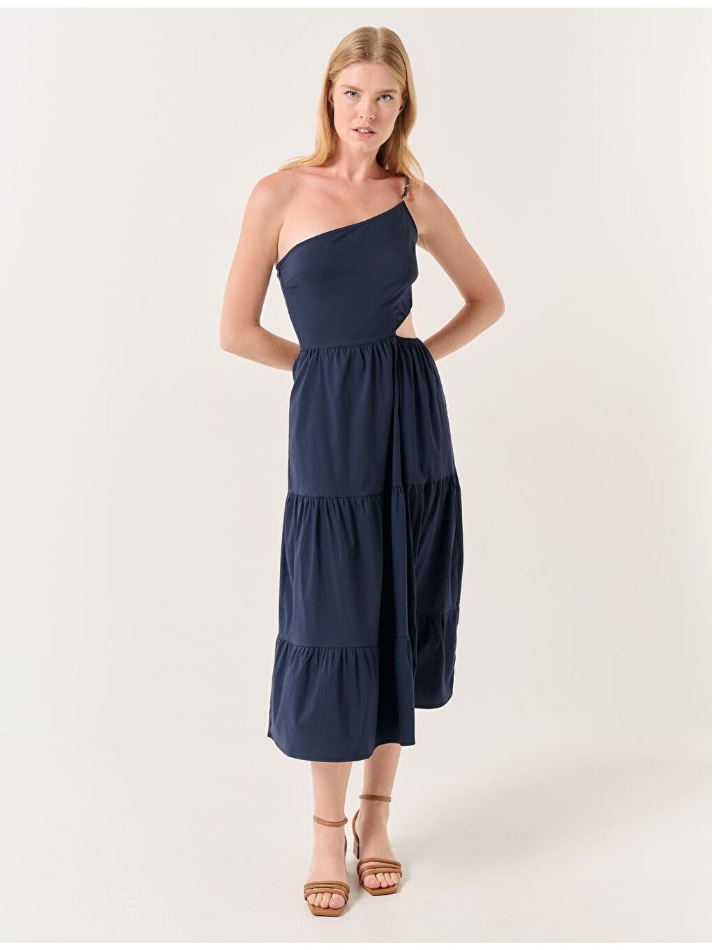 Lacivert Tek Omuzlu Asimetrik Midi Elbise-4