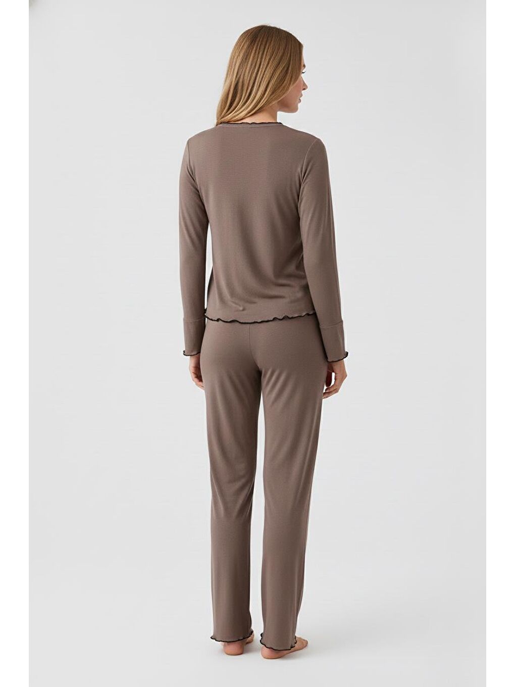 Bej Uzun Kollu Kurdele Fiyonk Detaylı Esnek Viskoz Pijama Takım 18208-3