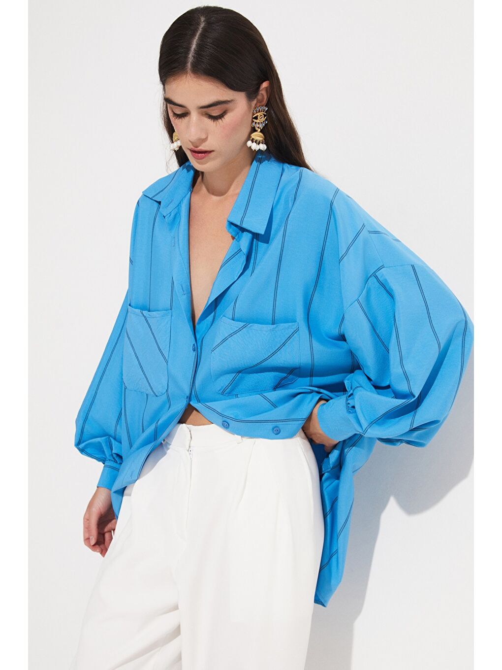 Mavi Kadın Cep Detaylı Çizgili Bol Kesim Gömlek-4