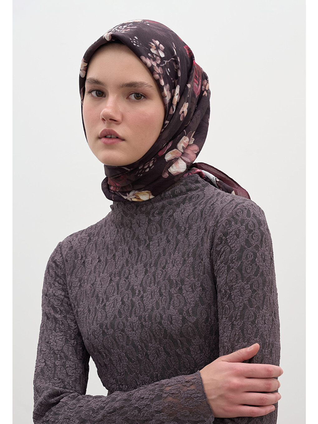 Mıdnıght Rose Desen Pamuklu Viskon Eşarp Bordo-2