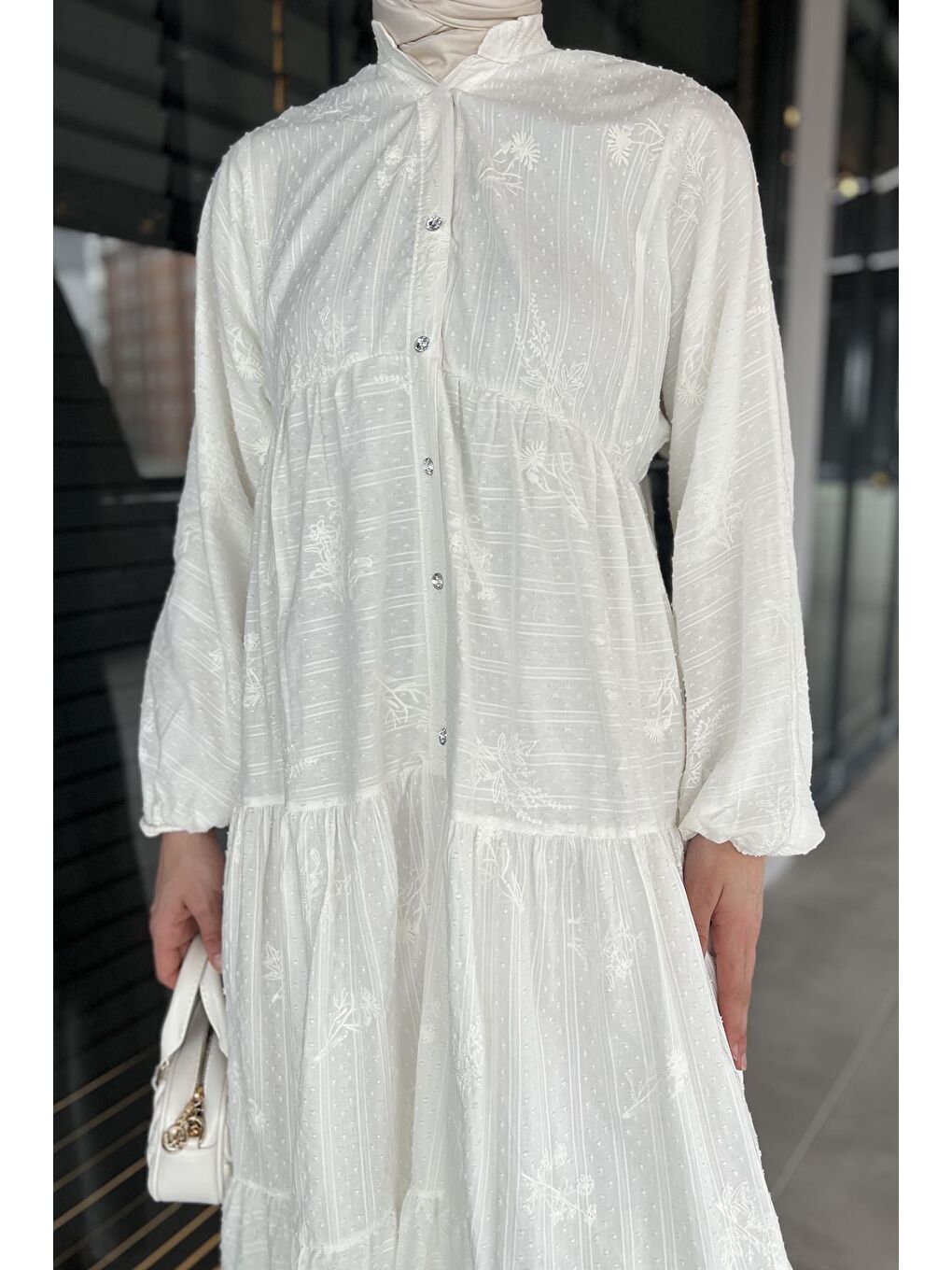 Ekru Kadın Ön Düğmeli Bilek Lastikli Fırfırlı Tesettür Elbise-5