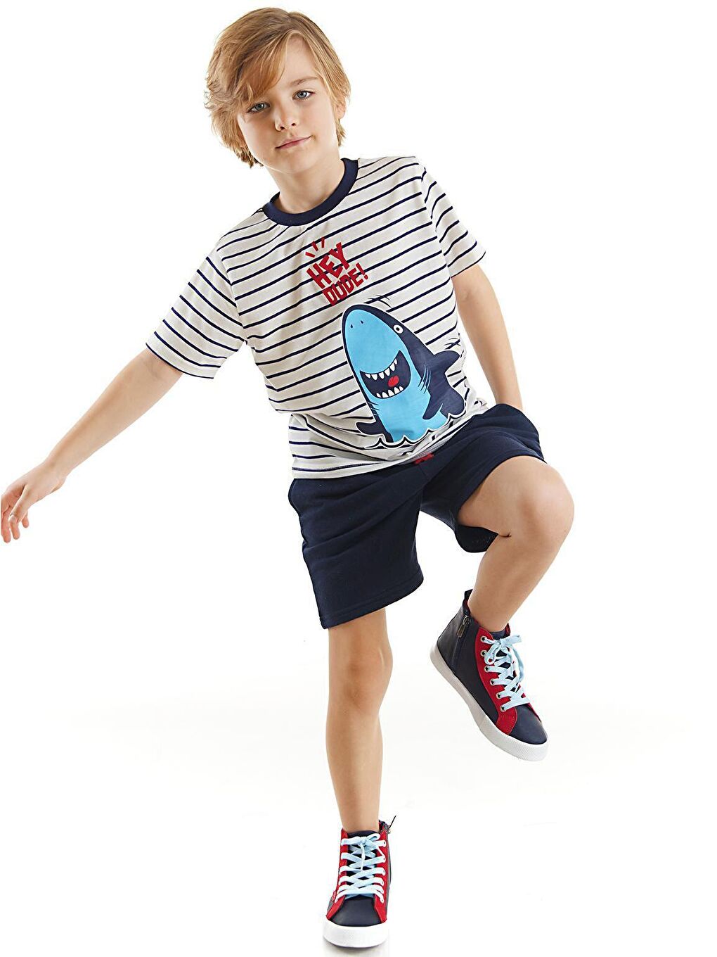 Denokids Karışık Dude Shark Erkek Çocuk T-shirt Şort Takım