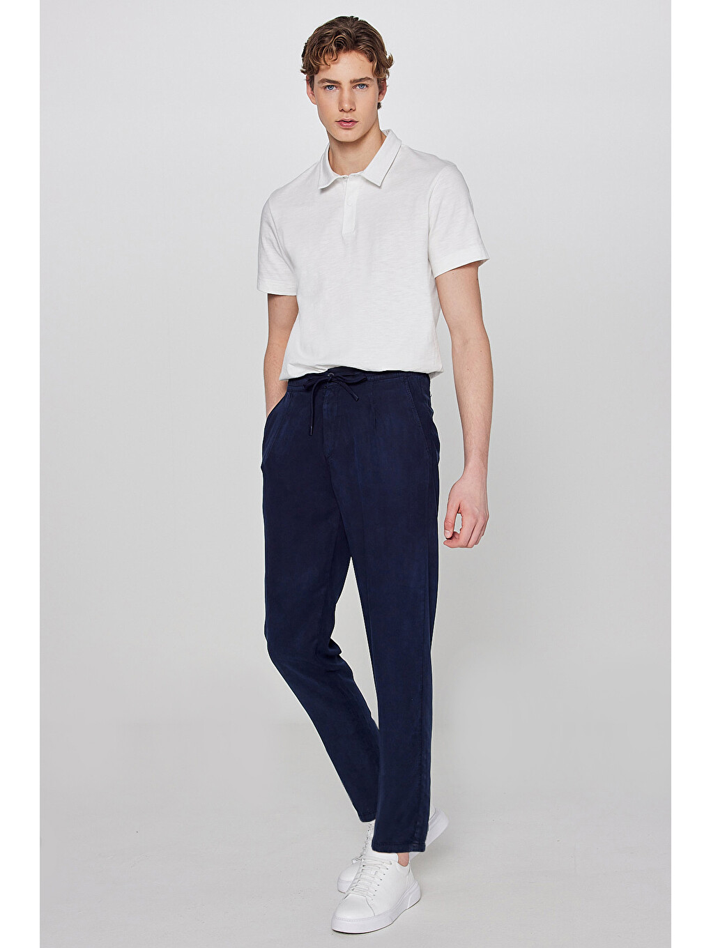 Lacivert Regular Fit Siyah Pantolon-1