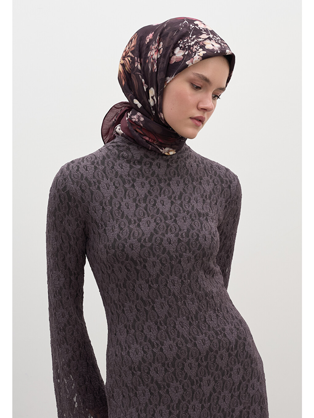 Mıdnıght Rose Desen Pamuklu Viskon Eşarp Bordo-3