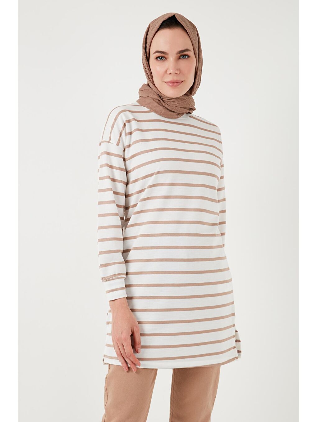 Lela Açık Kahve Modest Çizgili Pamuklu Regular Fit Bisiklet Yaka Tunik 5865784 - 3