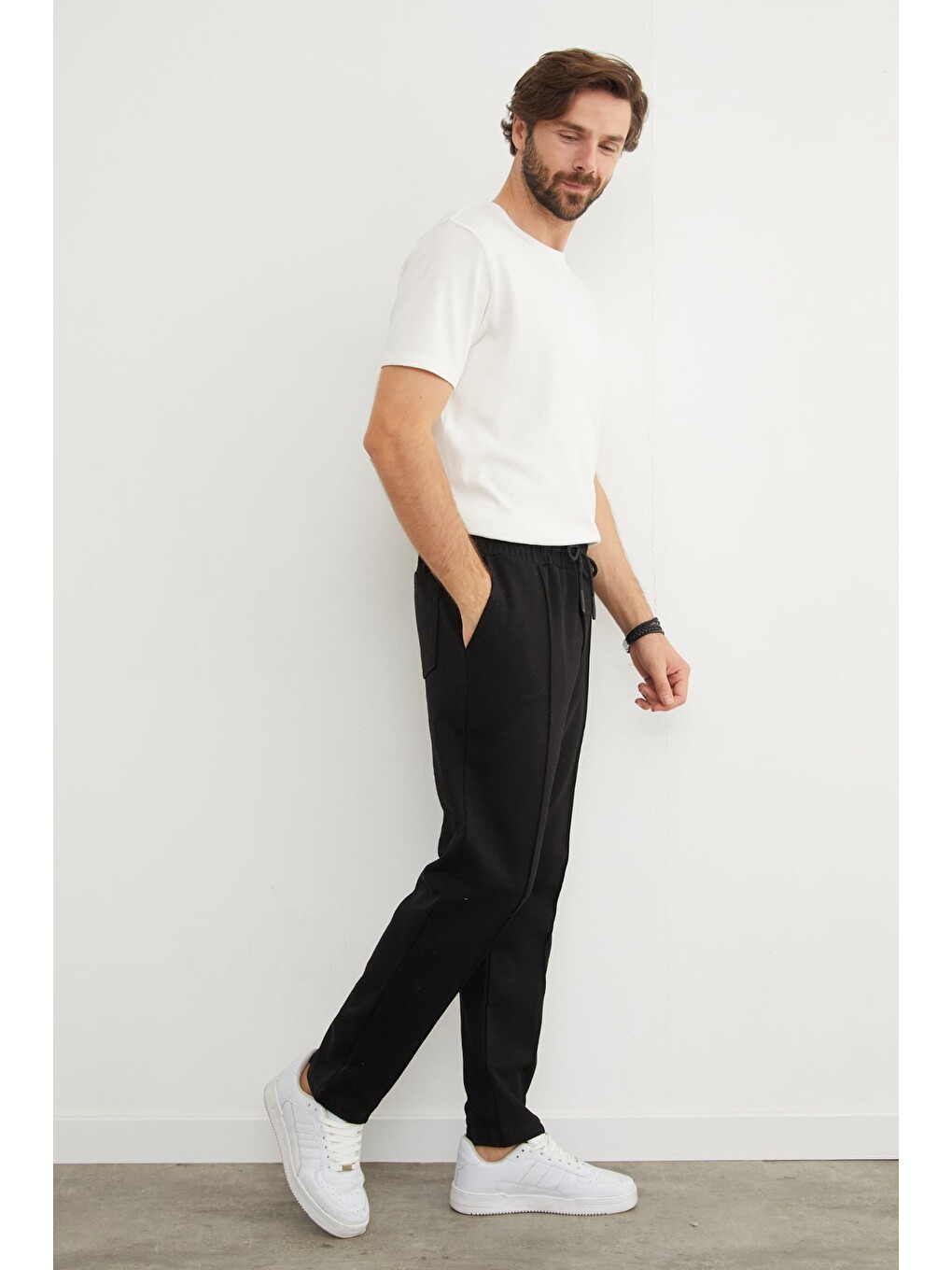 Siyah Beli Bağlamalı Çimalı Jogger Pantolon-3