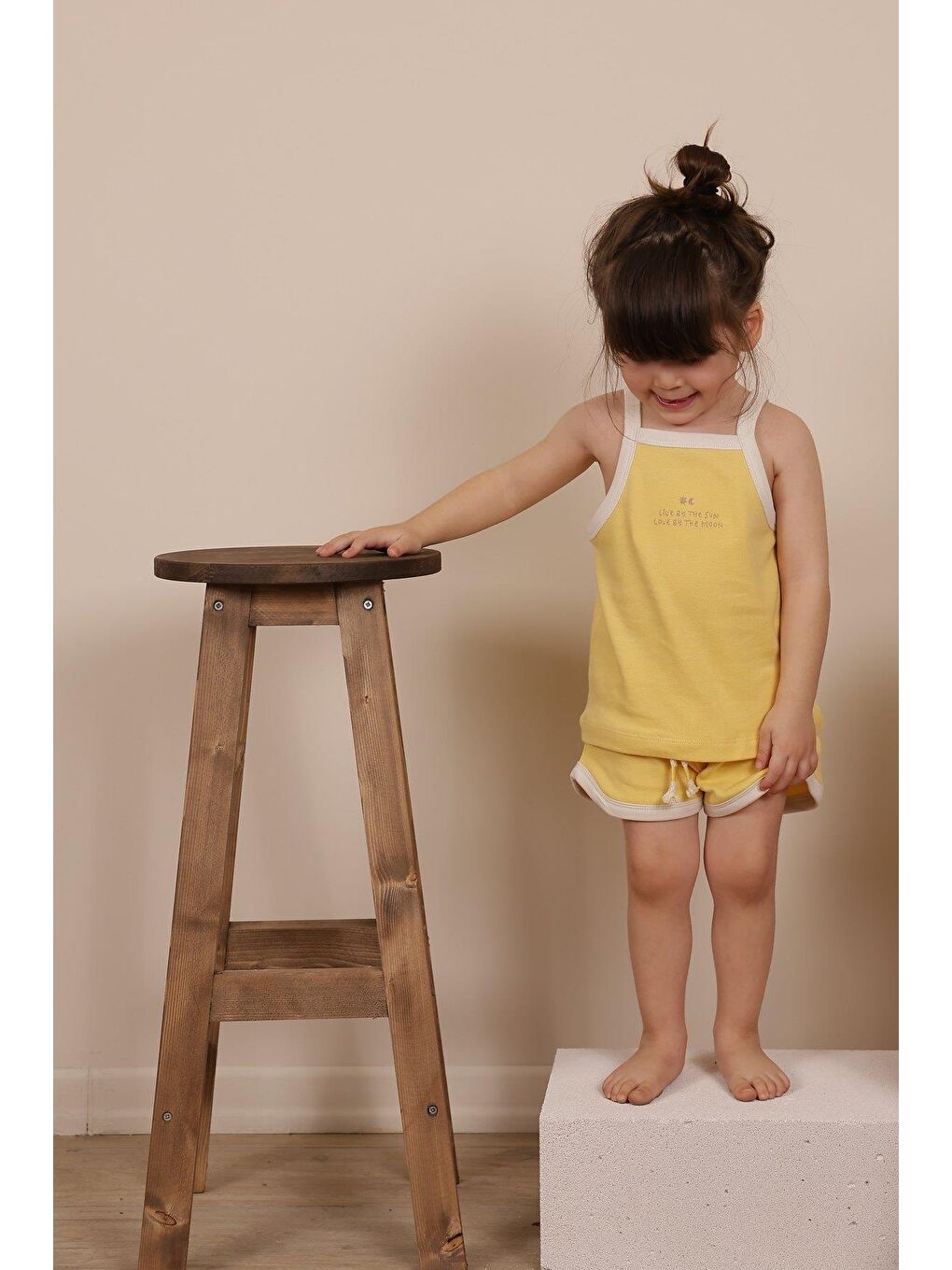 Pastel Sarı Askılı Şortlu Takım-2