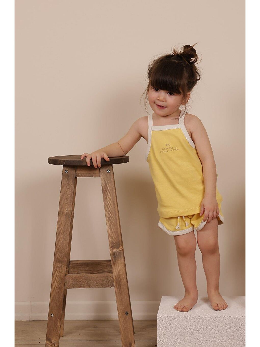 Pastel Sarı Askılı Şortlu Takım-3