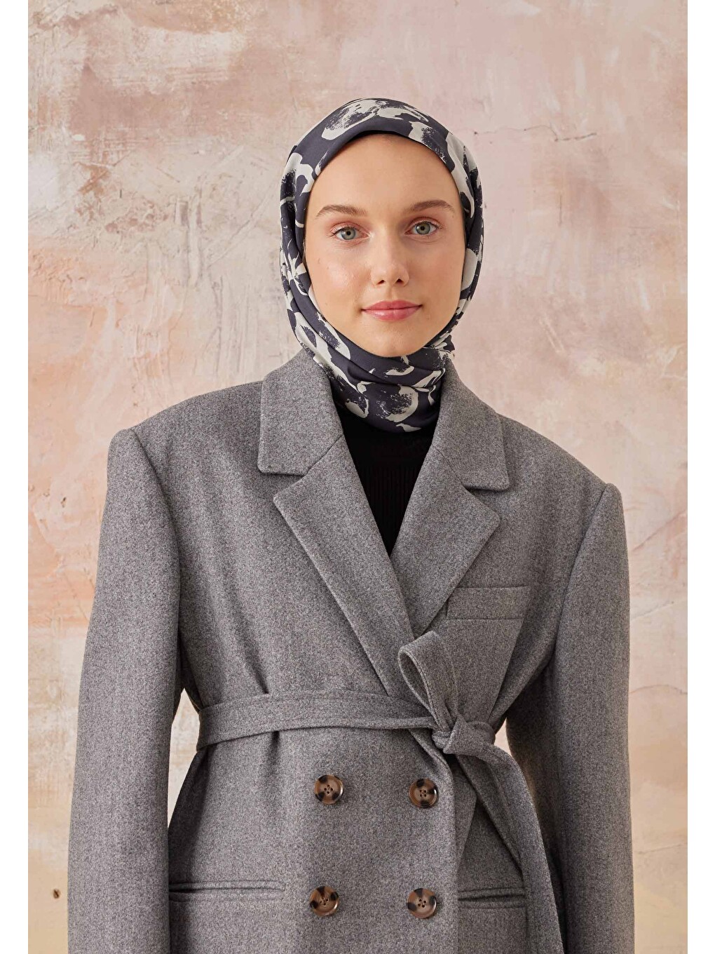 Vıola Desen Pamuk İpek Eşarp Lacivert-3