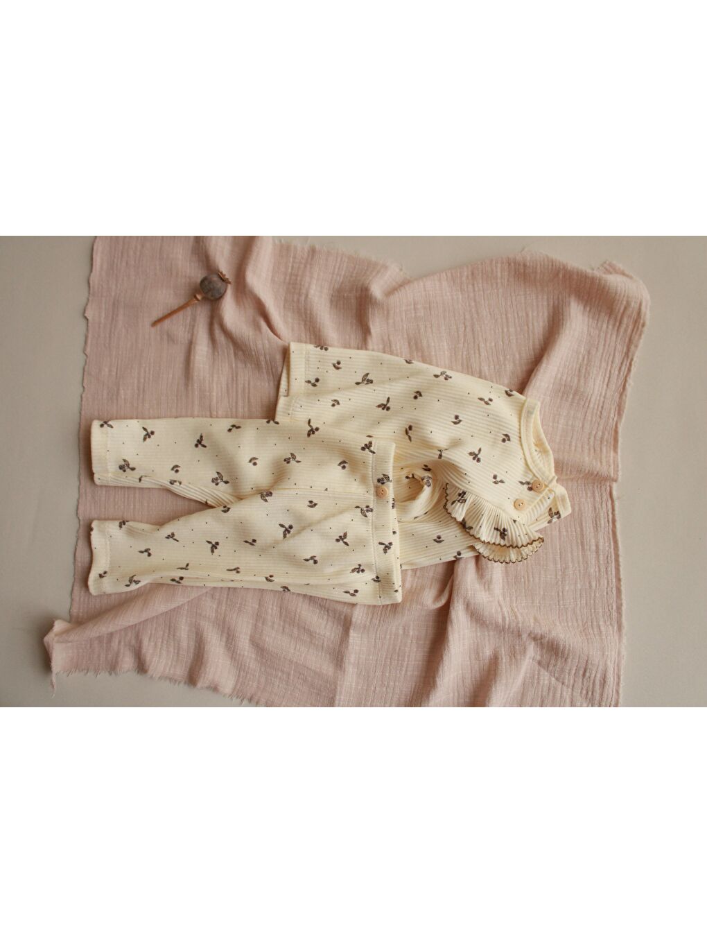 Ekru Kiraz Baskılı Fancy Girls Alt Üst Takım-2