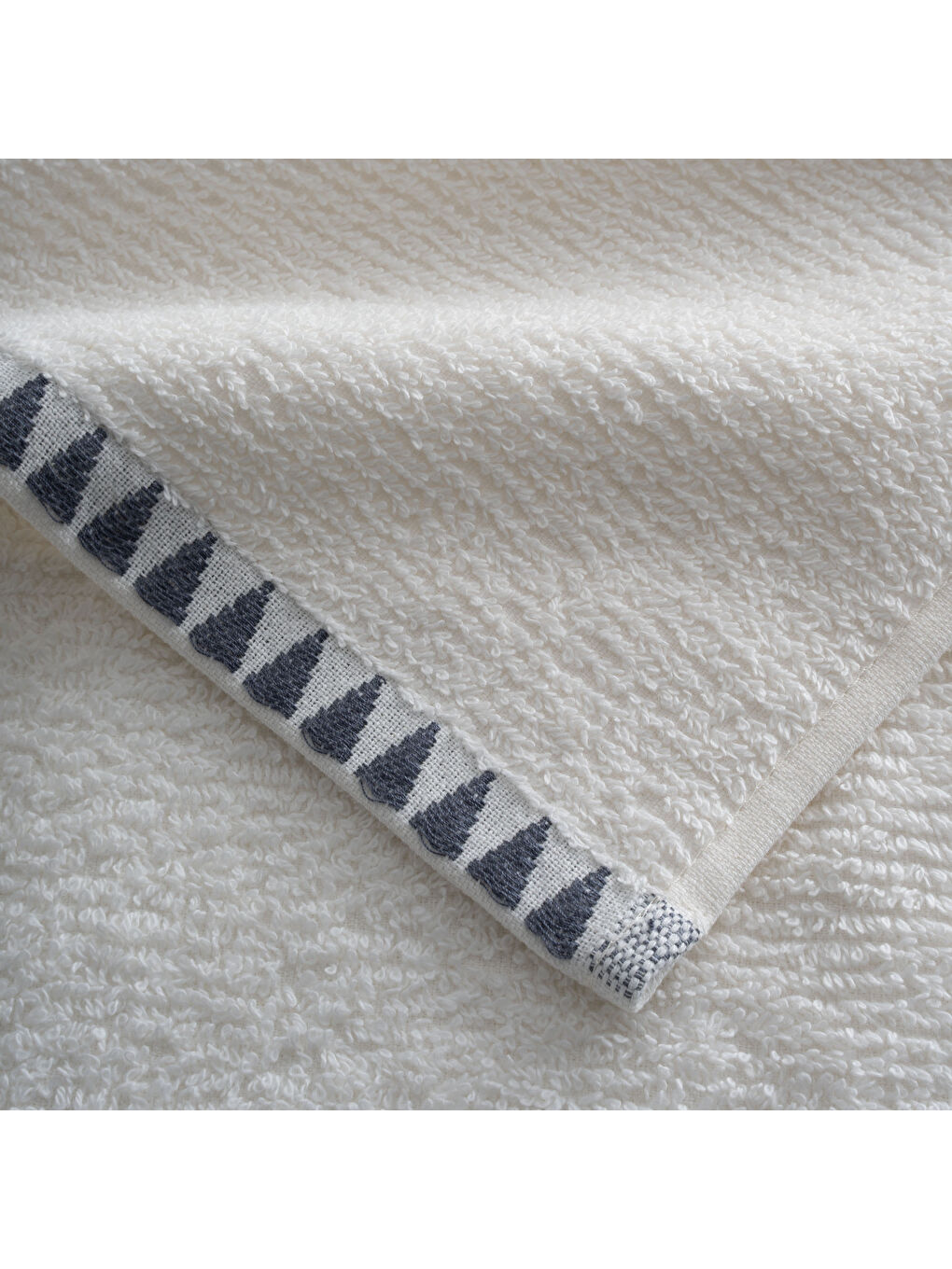 Ekru Tria Banyo Havlusu %100 Pamuk Jakarlı Krem-Lacivert 80x150 Cm-2