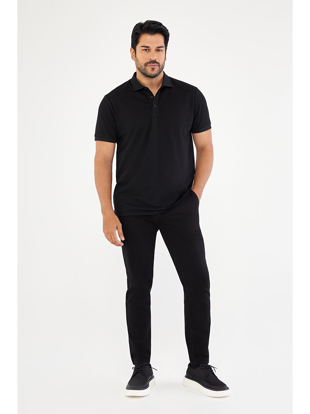 Erkek Siyah-Siyah Slim Fit Dar Kesim Kıvrılmaz Polo Yaka Kısa Kollu Tişört-3