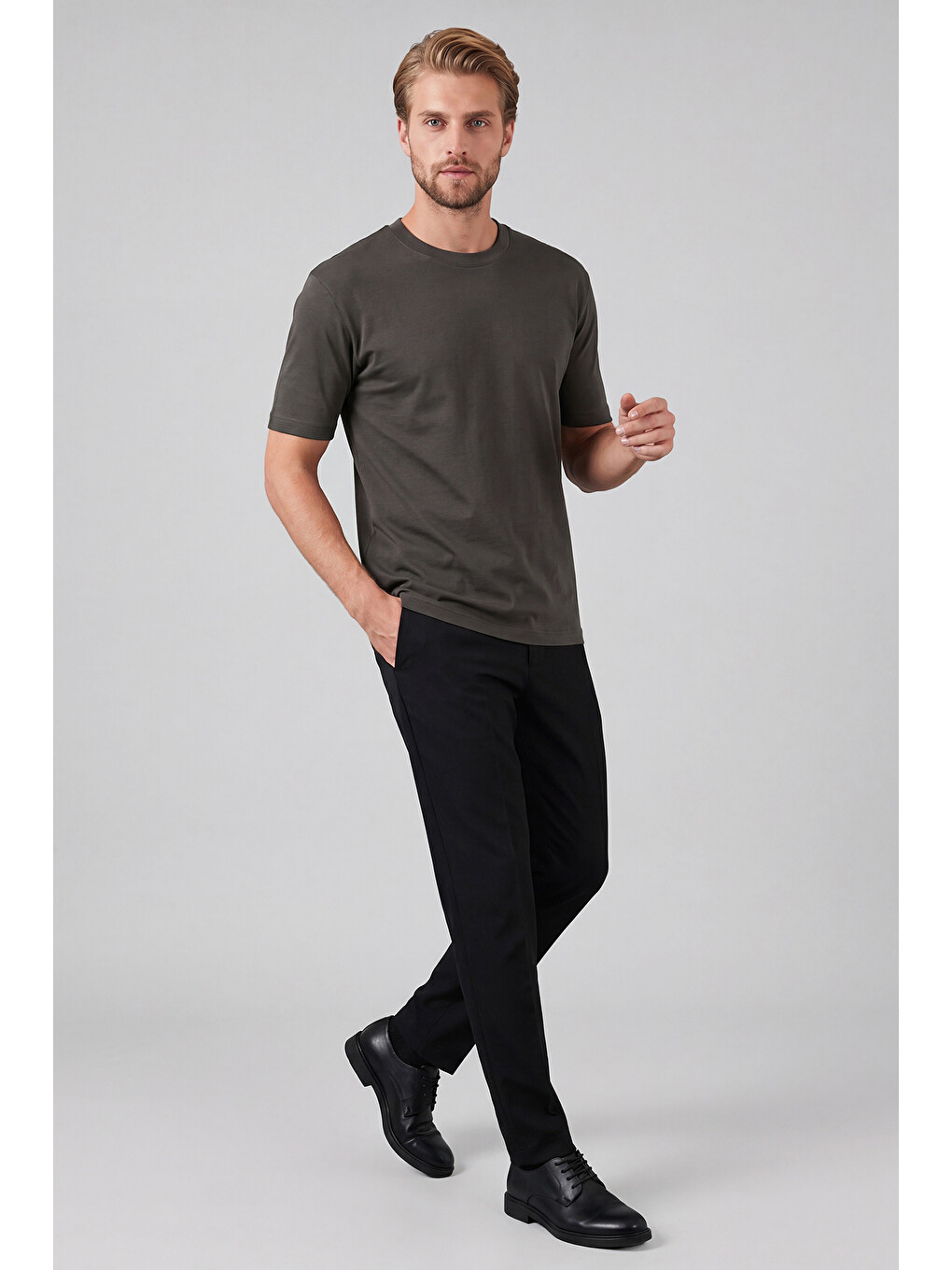 Kahverengi Pamuklu Relaxed Fit Bisiklet Yaka Basic T Shirt 5905884-1