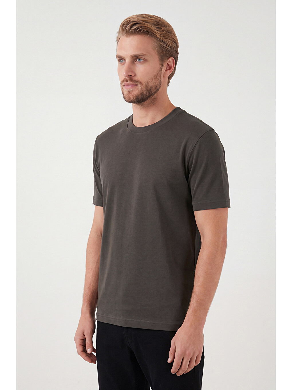 Kahverengi Pamuklu Relaxed Fit Bisiklet Yaka Basic T Shirt 5905884-4