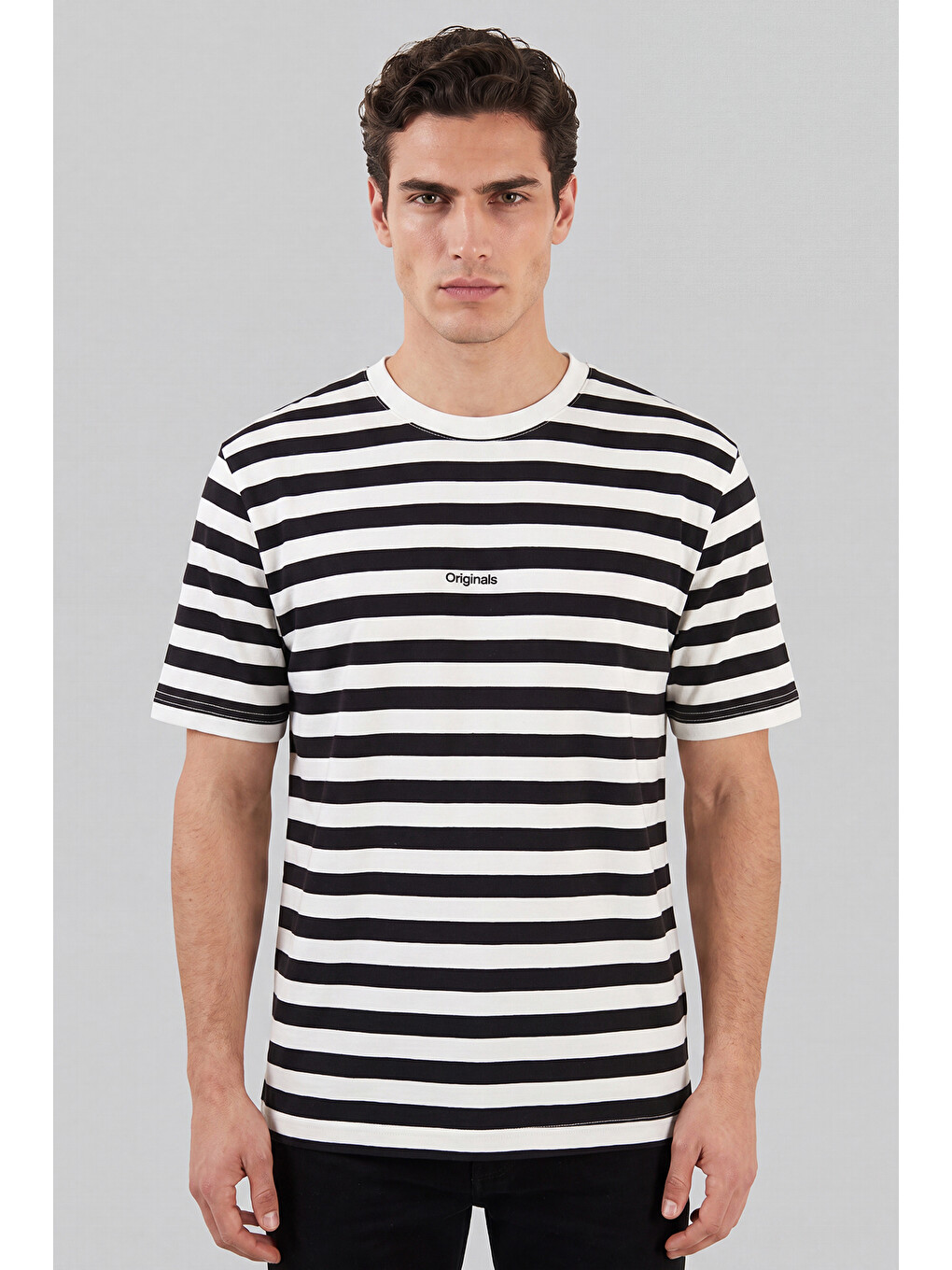 Siyah Çizgili Pamuklu Relaxed Fit Bisiklet Yaka T Shirt 5904078-1