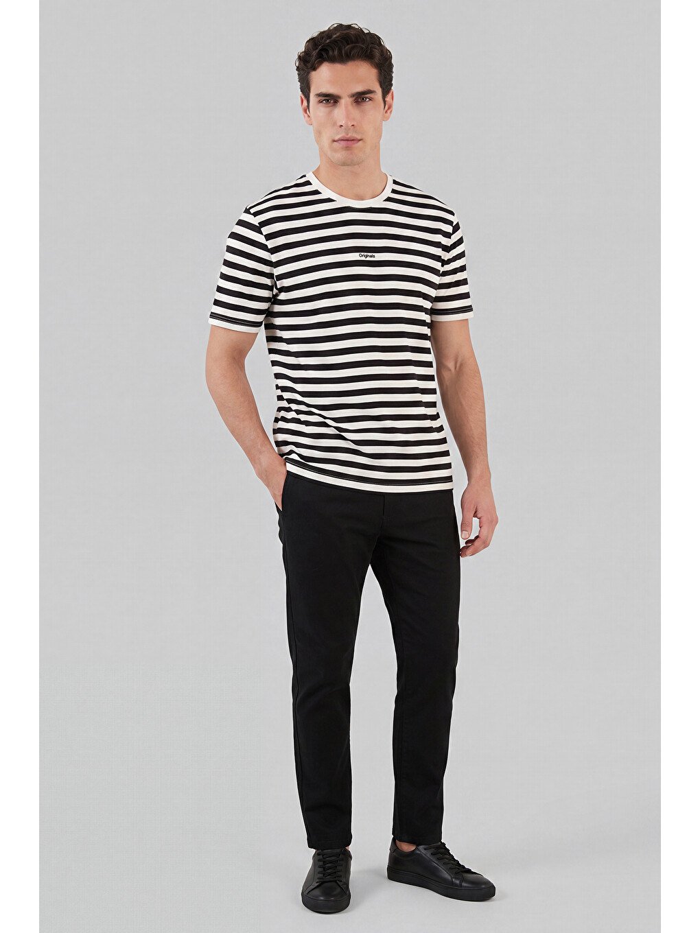Siyah Çizgili Pamuklu Relaxed Fit Bisiklet Yaka T Shirt 5904078-4