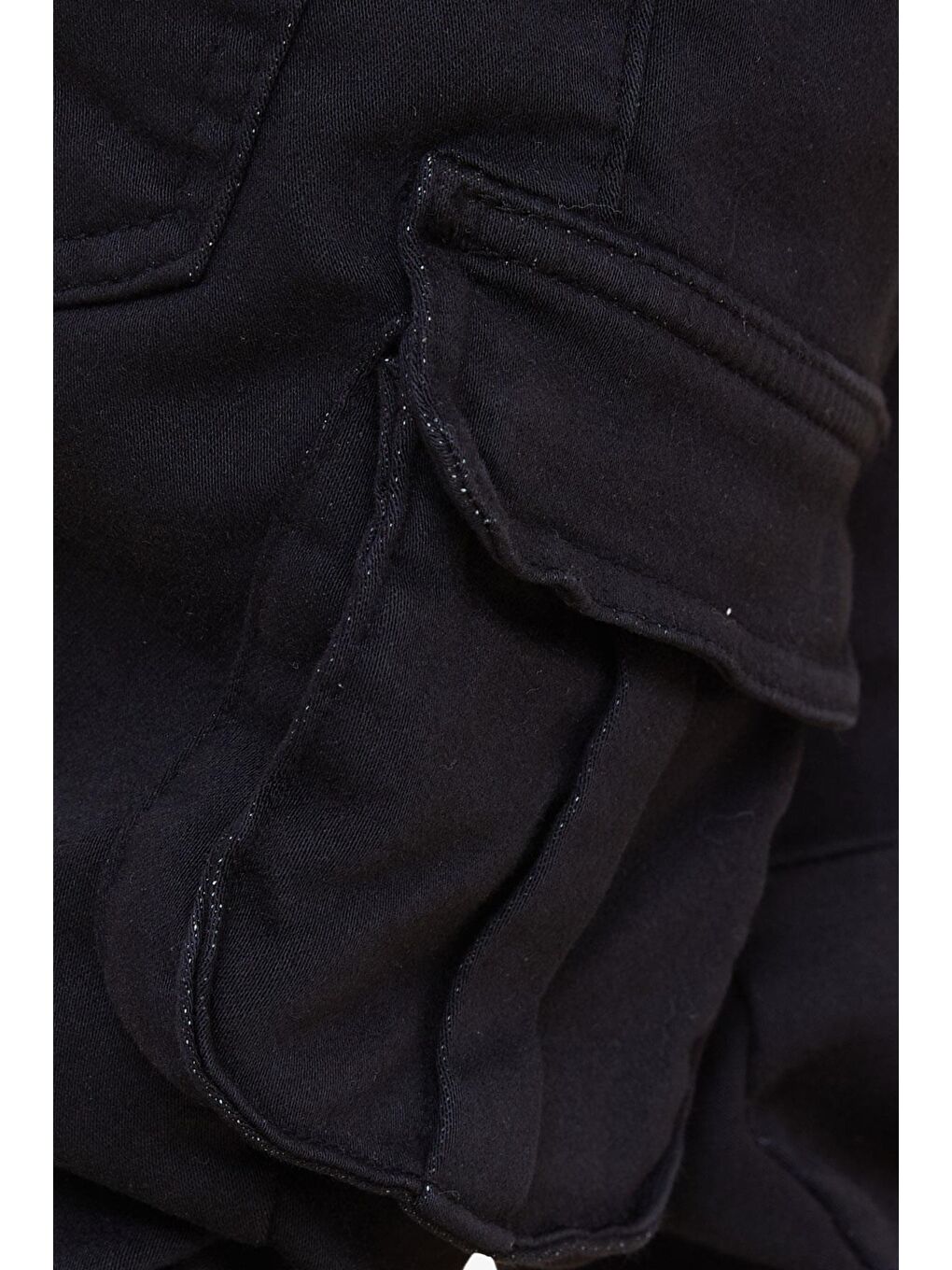 Erkek Çocuk Pantolon Kargo Cepli Beli Lastikli Siyah (3-7 Yaş)-6