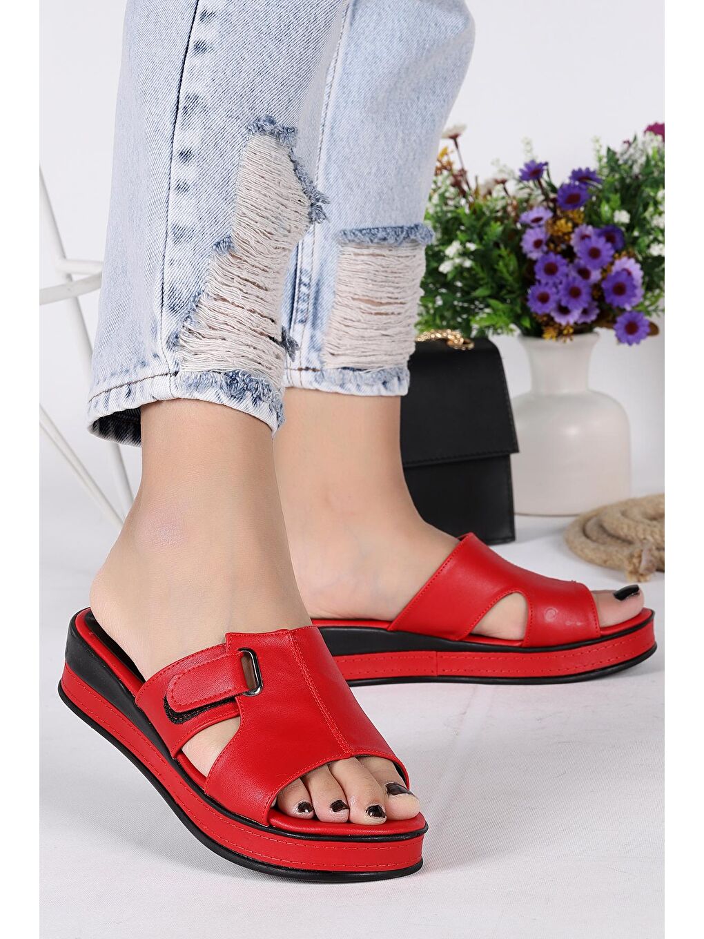 Kırmızı Cırtlı Günlük Kadın Terlik Plt 164