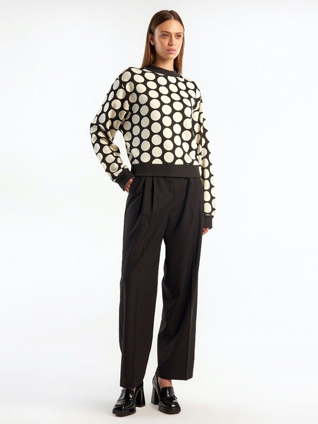 Kadın Siyah Beyaz Puantiyeli Pamuk Sweatshirt