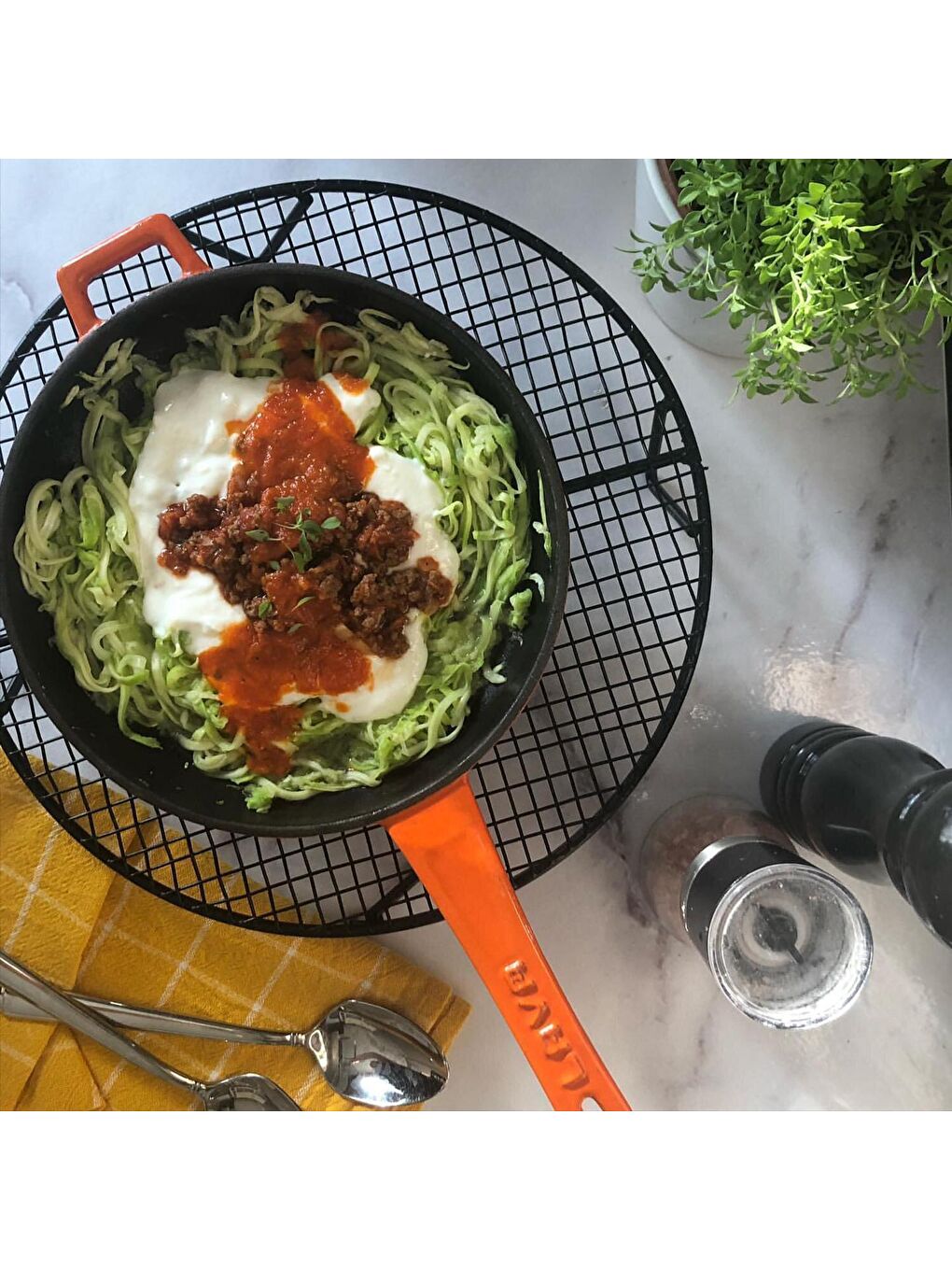 Yeşil Yuvarlak Kızartma Tavası Döküm Demir Yekpare Saplı Çap(Ø)16cm.-6