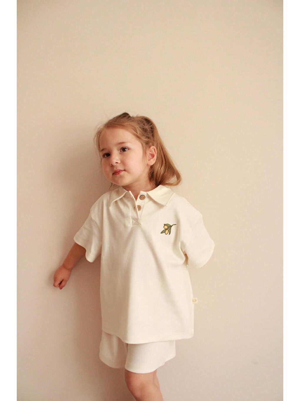 Ekru Zeytin Nakışlı Polo Yaka Şortlu Takım-1