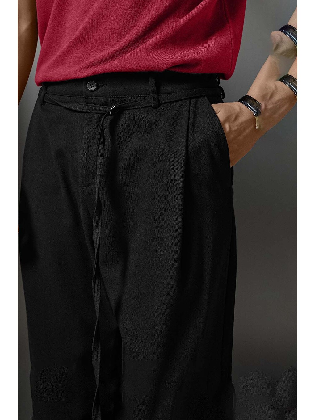 Erkek Baggy Fit Kemer Detaylı Gabardin Kumaş Pantolon Siyah-3